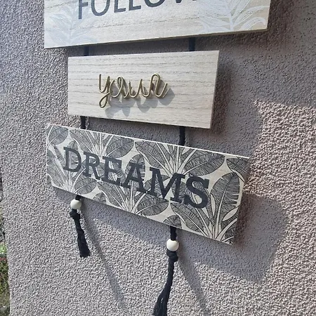 Mood Vibes דירה וארנה