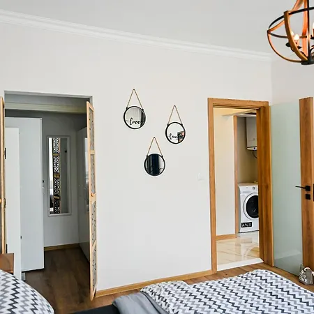 Apartment за двама с паркинг-център,морска градина,плаж - Mood Vibes *